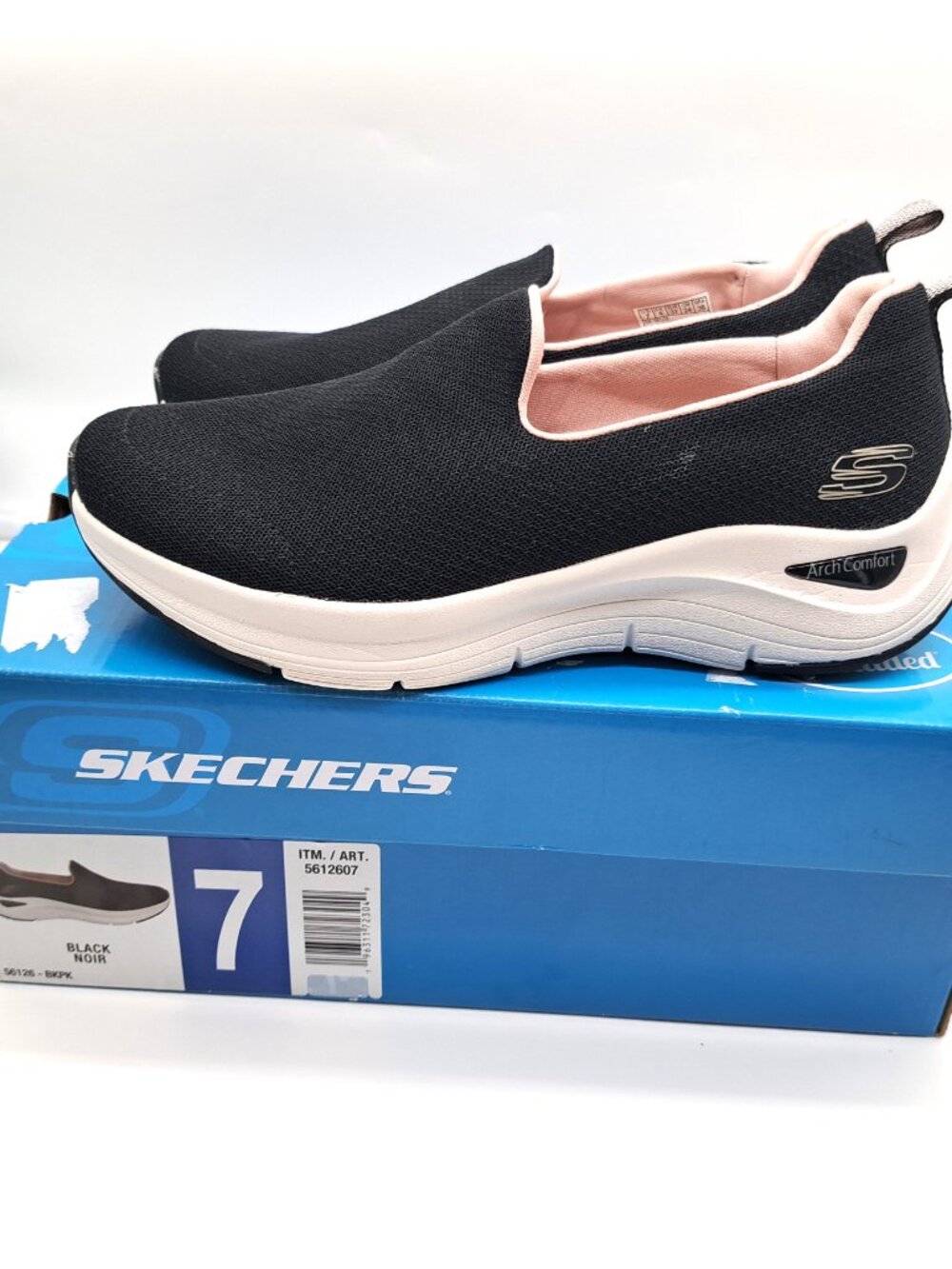 Skechers womens arch comfort slip-on athletic shoe - Size 7 - Picture 14 of 14